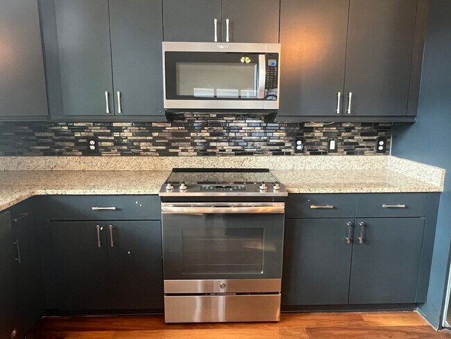 Building Photo - Spacious Updated Home in Windmill Harbour!