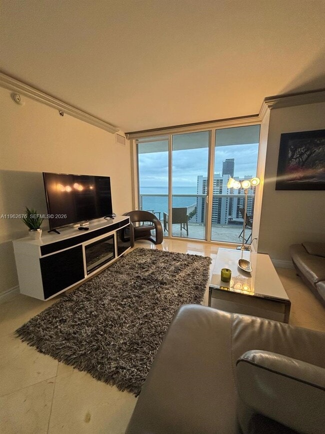 Building Photo - 1830 S Ocean Dr