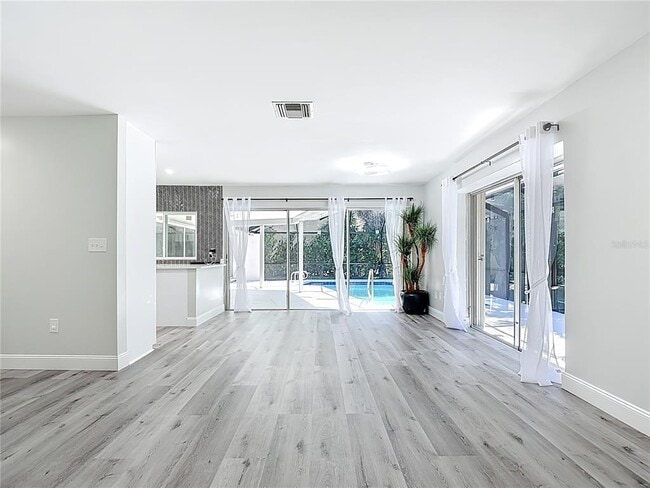 Building Photo - 620 N Barfield Dr