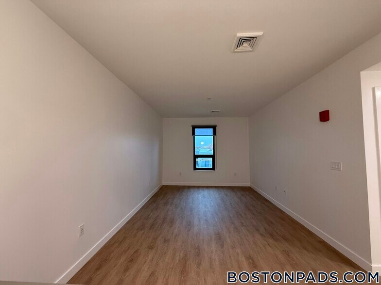 Building Photo - 199 Gardner St