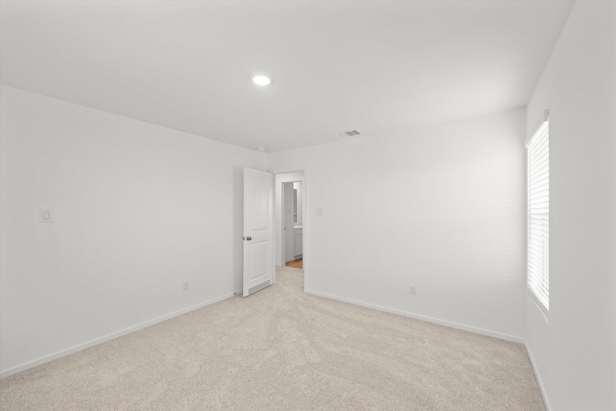 Building Photo - 3167 Savannah Rose Dr