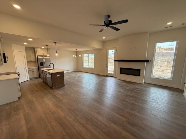 Building Photo - 5217 Whisper Dr