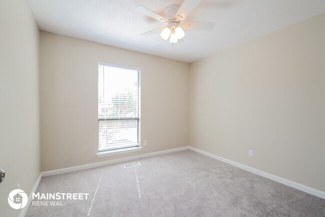 Building Photo - 19 Eddings Ln