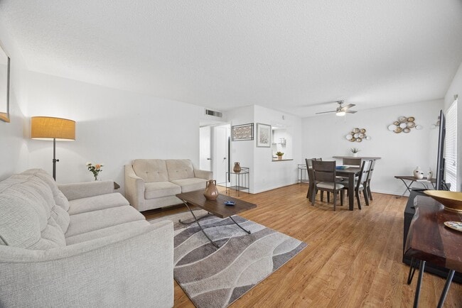 Building Photo - 6456 Bayou Glen Rd