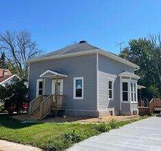 Building Photo - Recently Refurbished! Large 2-story Charmer. Big Yard! PETS WELCOME