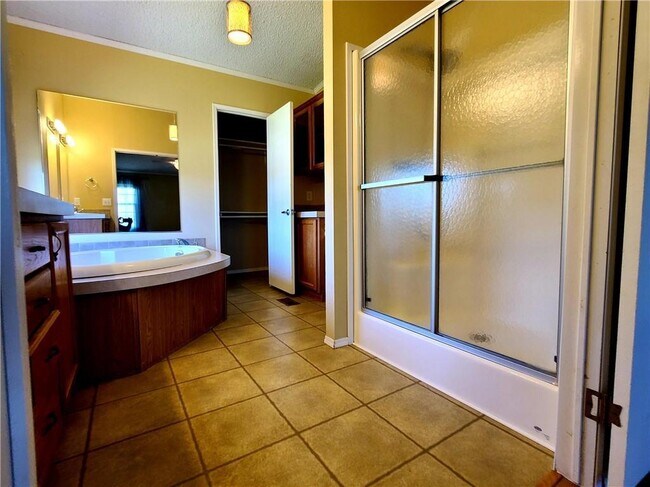 Building Photo - 2900 Co Rd 330