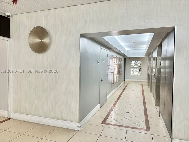 Building Photo - 850 N Miami Ave