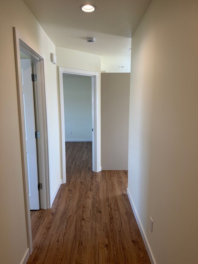 Building Photo - New Construction Two Bedroom Apartments in Coupeville!