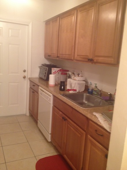 Kitchen - 265 SW 7th St