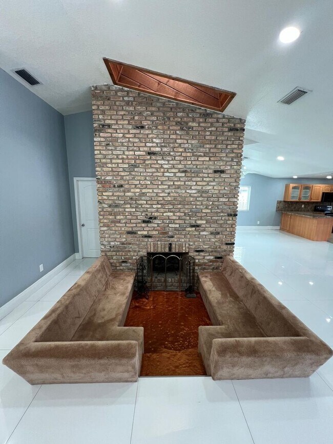 Building Photo - Beautiful 3 Bedroom Home in West Lauderhill