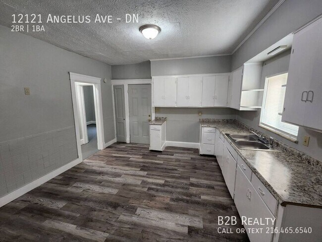 Building Photo - 12121 Angelus Ave