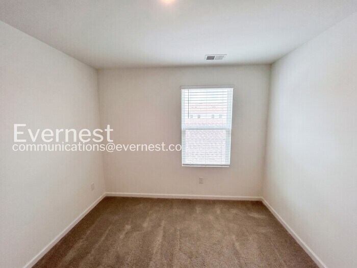 Building Photo - 2900 Suzanne Landon Dr