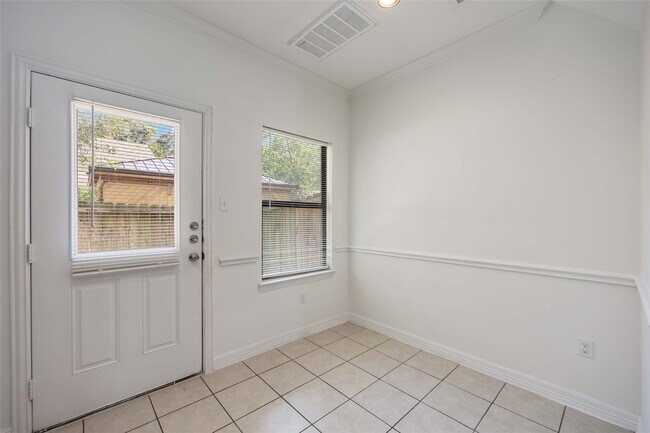 Building Photo - 8710 Knox St