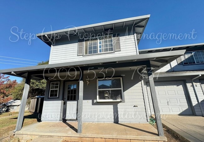 Primary Photo - Bright and Freshly Updated 3 Bed 1.5 Bath ...