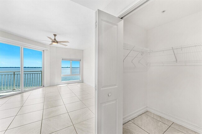 Building Photo - 1435 S Harbor City Blvd