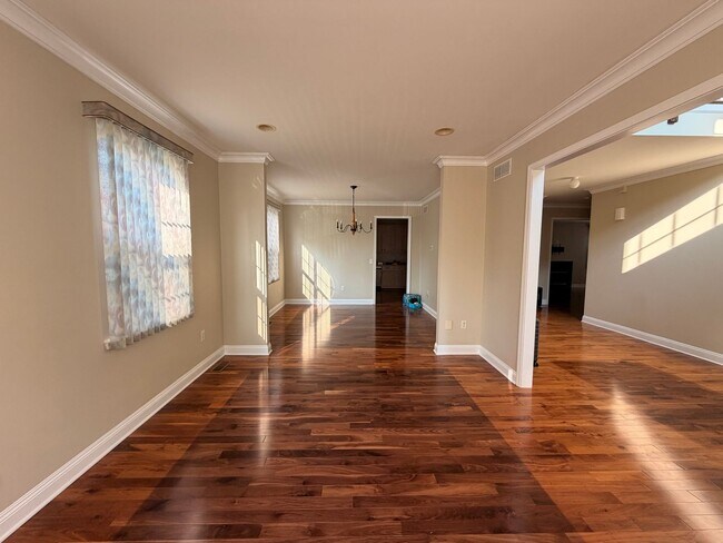 Building Photo - 87 Timberhill Dr