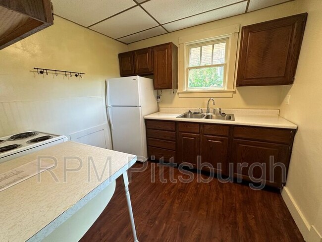 Building Photo - 7315 Whipple St
