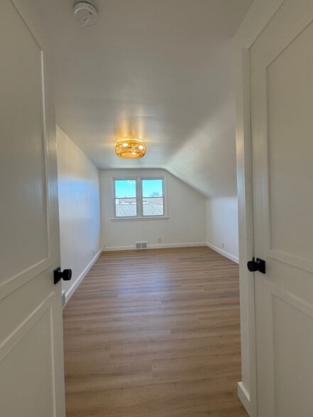 Bedroom - 249 Dunlop Ave