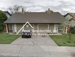 Building Photo - Spacious 2bd/2ba Duplex with Garage near Madison & Fair Oaks Blvd