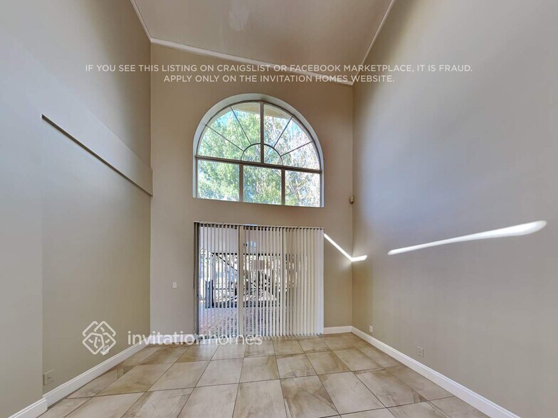 Building Photo - 1170 NW 185th Ave