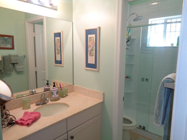 Building Photo - 2626 Webb Ave