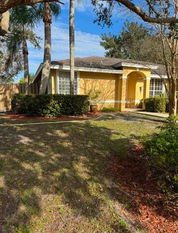 Building Photo - 11575 Sanderling Dr