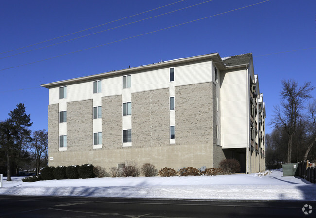 Building Photo - Crown Commons