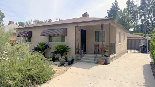 Building Photo - 6243 Blucher Ave