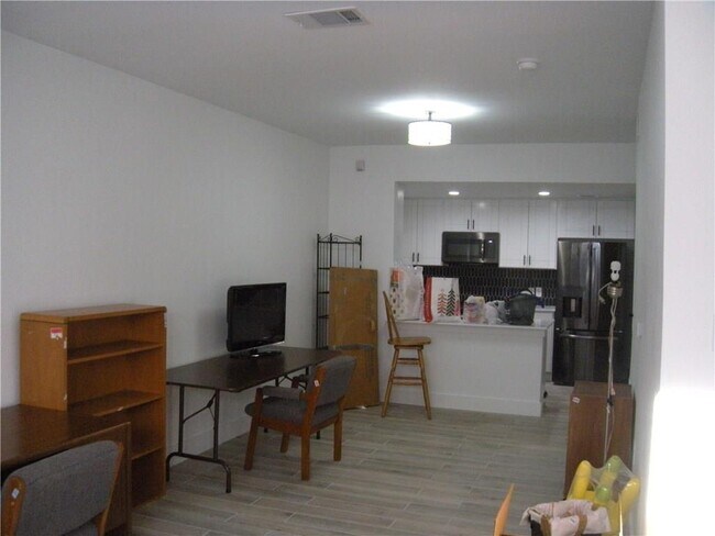 Building Photo - 2529 Rio Grande St