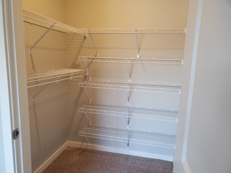 Building Photo - 2160 State Hwy 13 Hwy