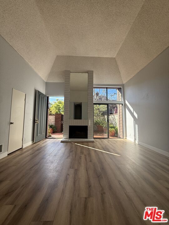 Building Photo - 4549 Alla Rd