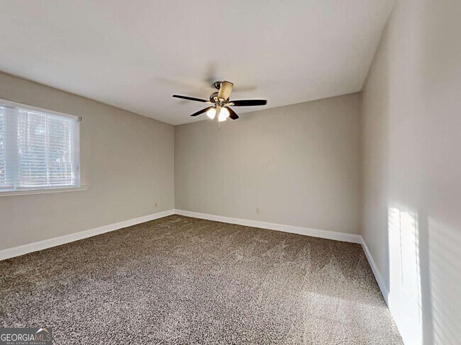 Building Photo - 968 Country Oaks Ct