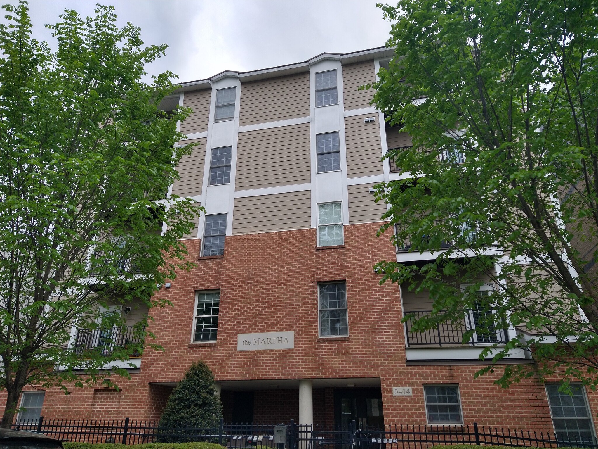 Building Photo - 5414 1st Pl NW