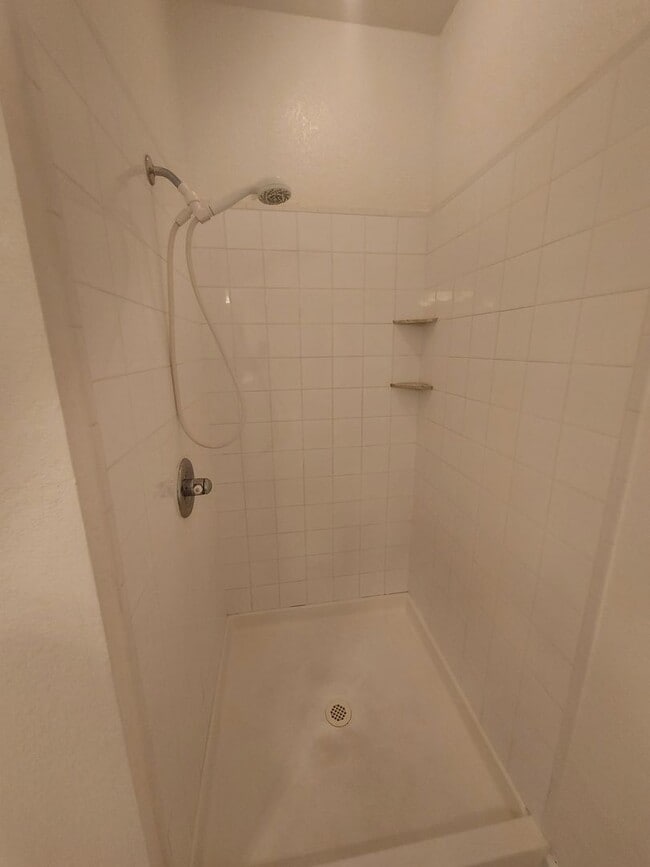 Building Photo - 2935 NE 7th St