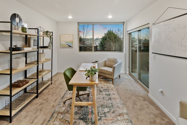 Building Photo - Urban luxury home with Views!