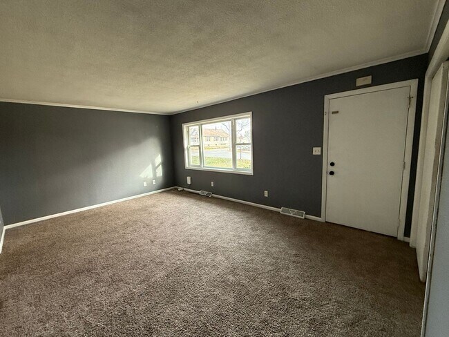 Building Photo - 508 12th St