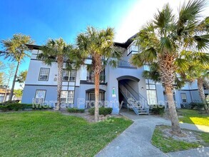 Building Photo - 3700 Castle Pines Ln