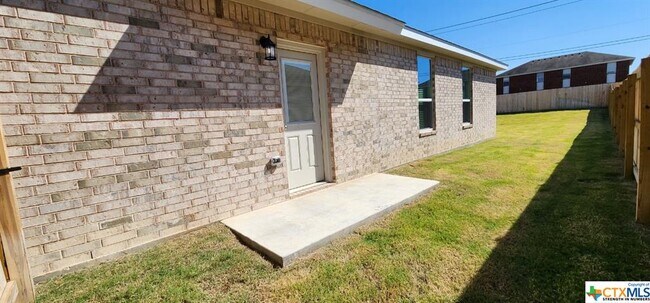 Building Photo - 1108 Carlsberg Dr