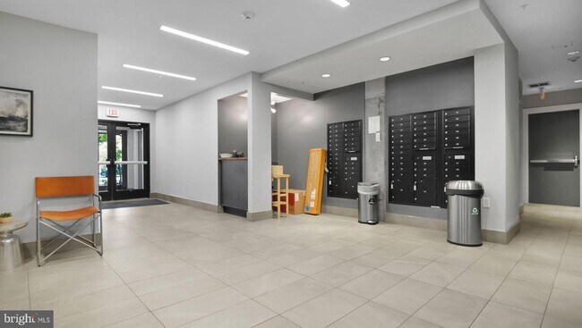 Building Photo - 1111 Orren St NE