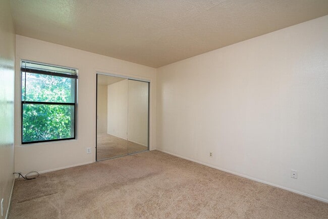 Building Photo - 3532 Tyson Pl NE