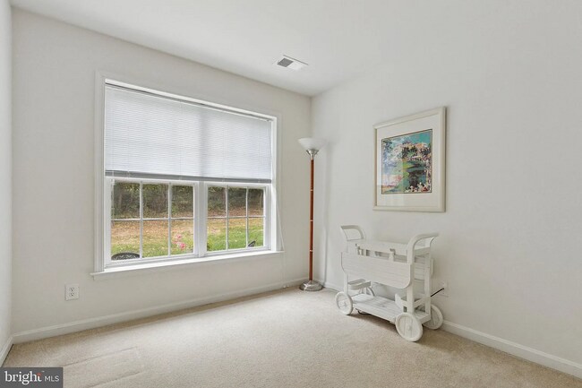 Building Photo - 204 Hudson Dr