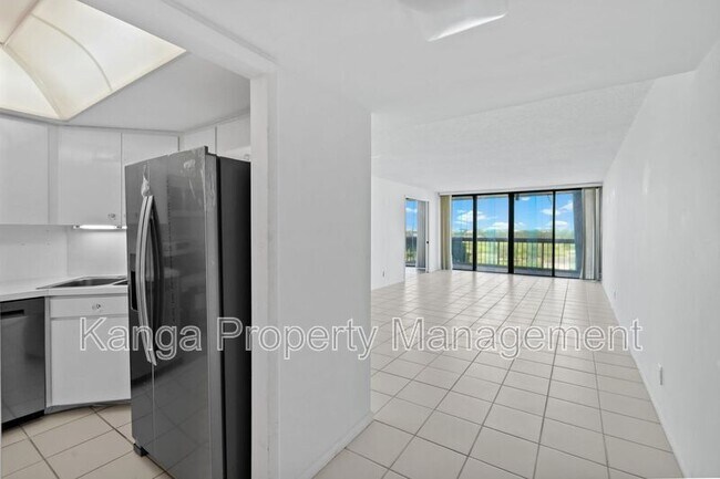 Building Photo - 2425 Presidential Way