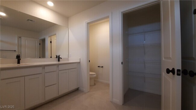 Building Photo - 9084 Marigold Crk St