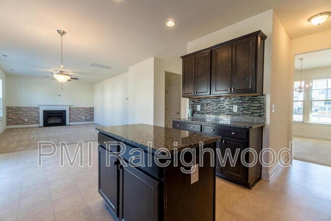 Building Photo - 508 Eagles Wy