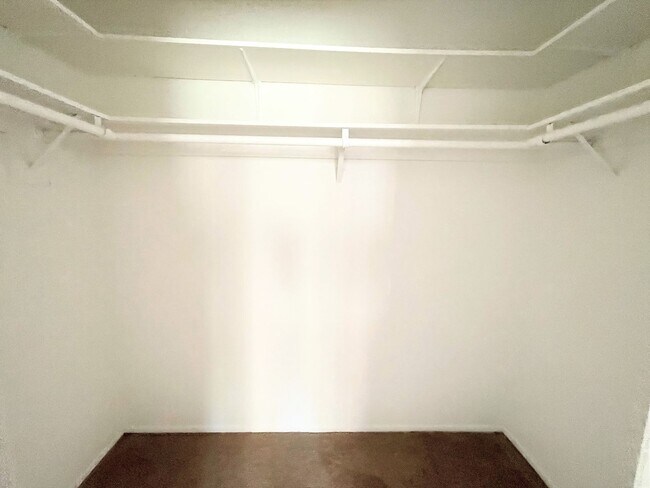 Building Photo - Upper level in Fire Mountain!