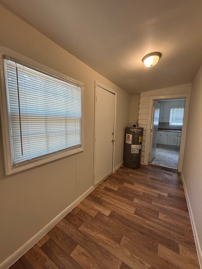 Building Photo - 282 Windsor Dr