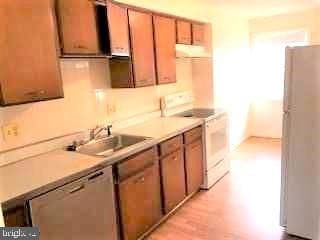 Building Photo - 934 S George Mason Dr