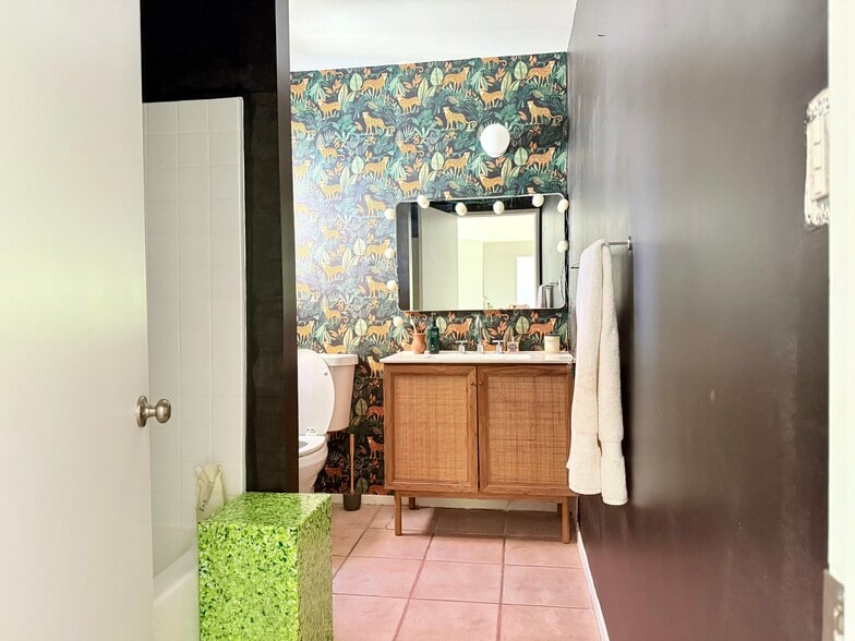 Building Photo - 2300 Pisani Pl