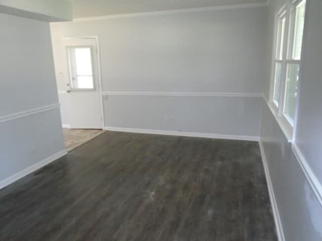 Building Photo - Village Green subdivision