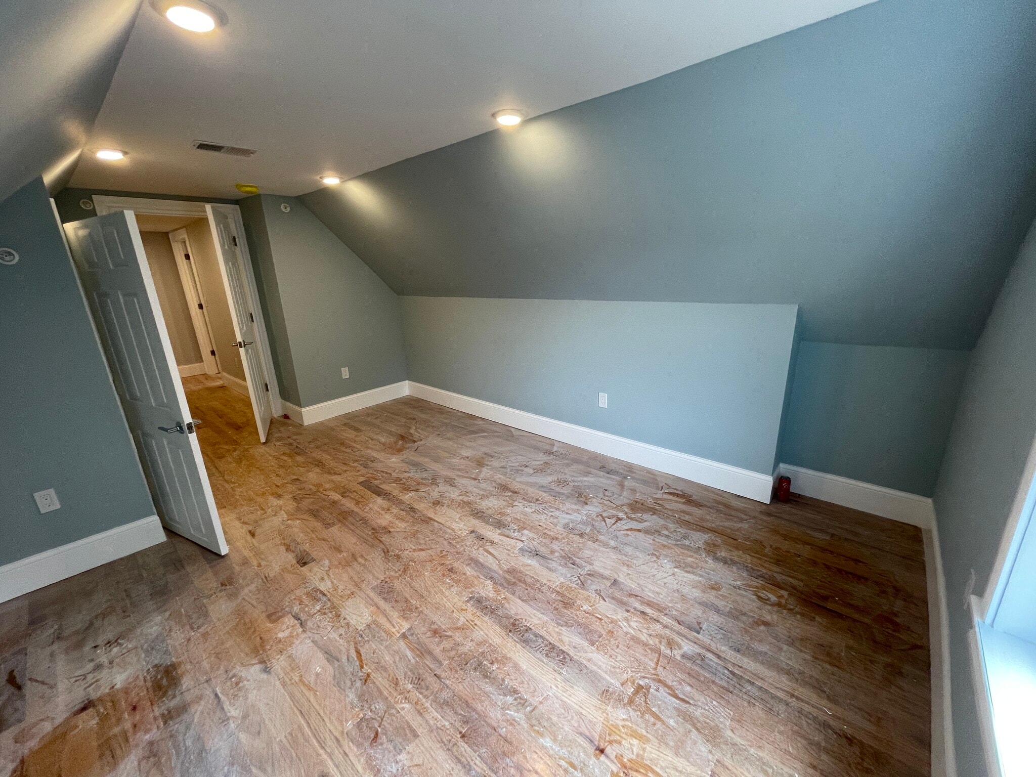 Building Photo - 158 Morrison Ave